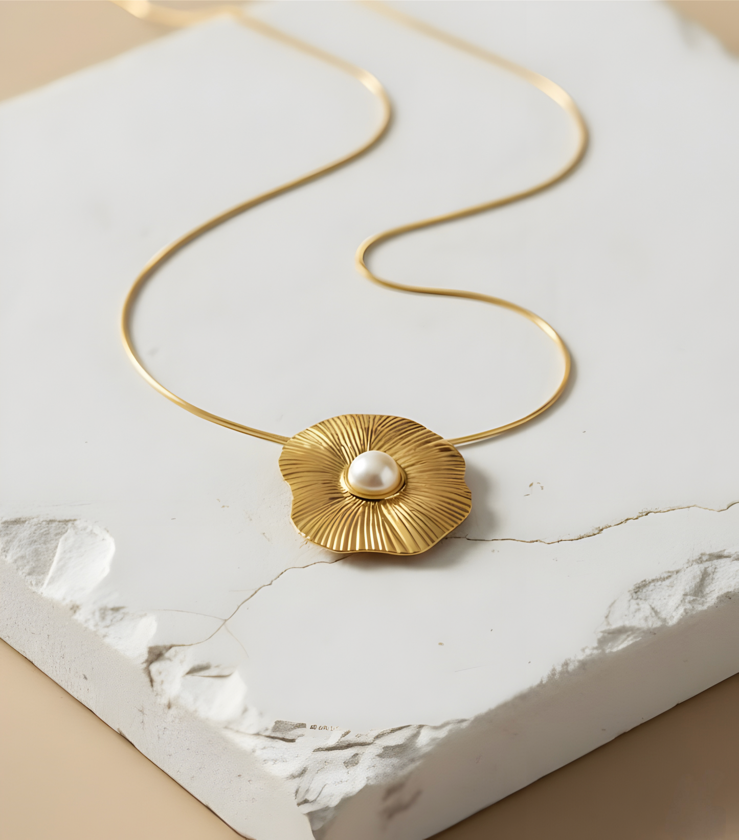 Flower Pearl Pendant