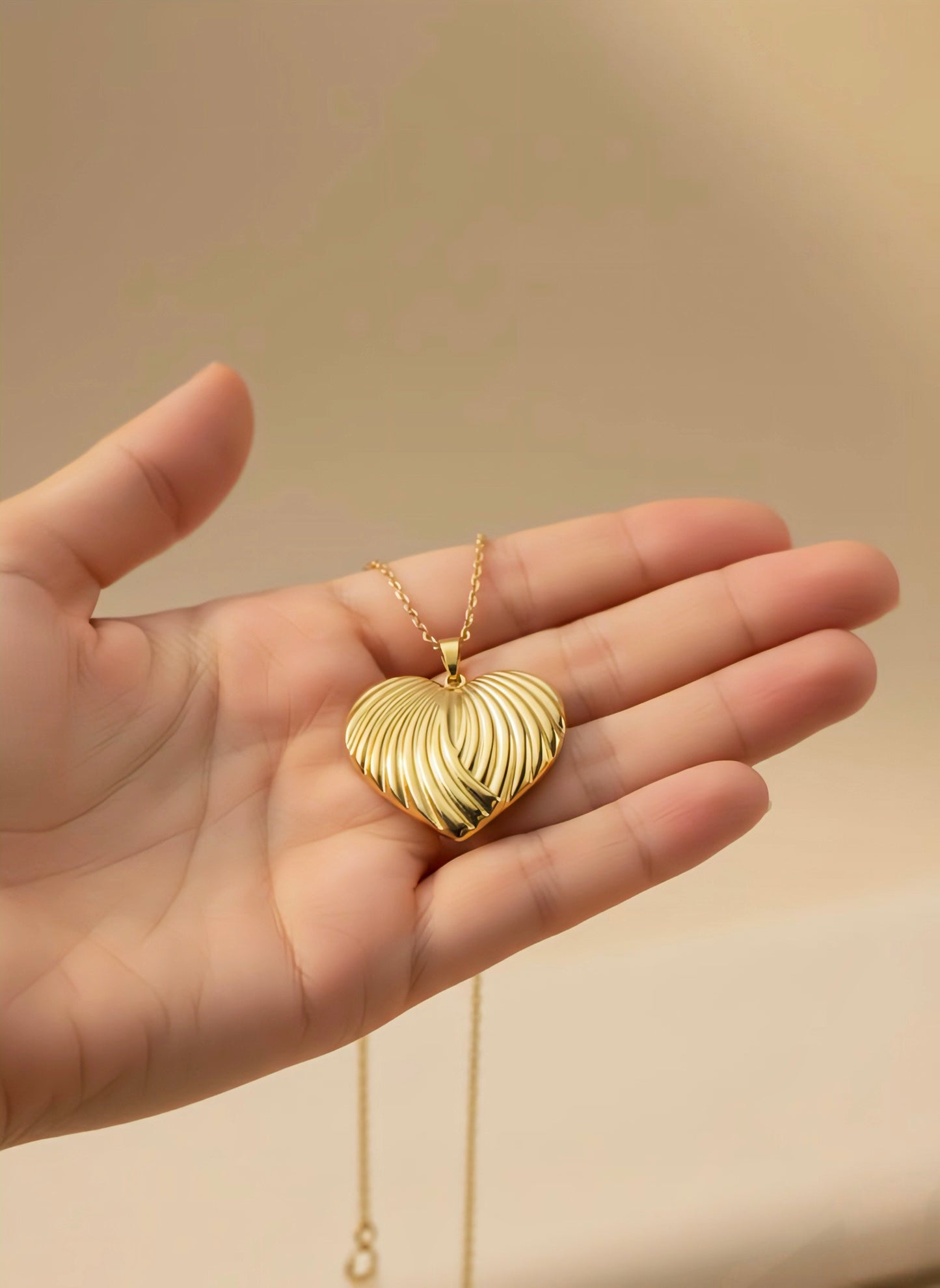 Fluted Heart Pendant Earring Set