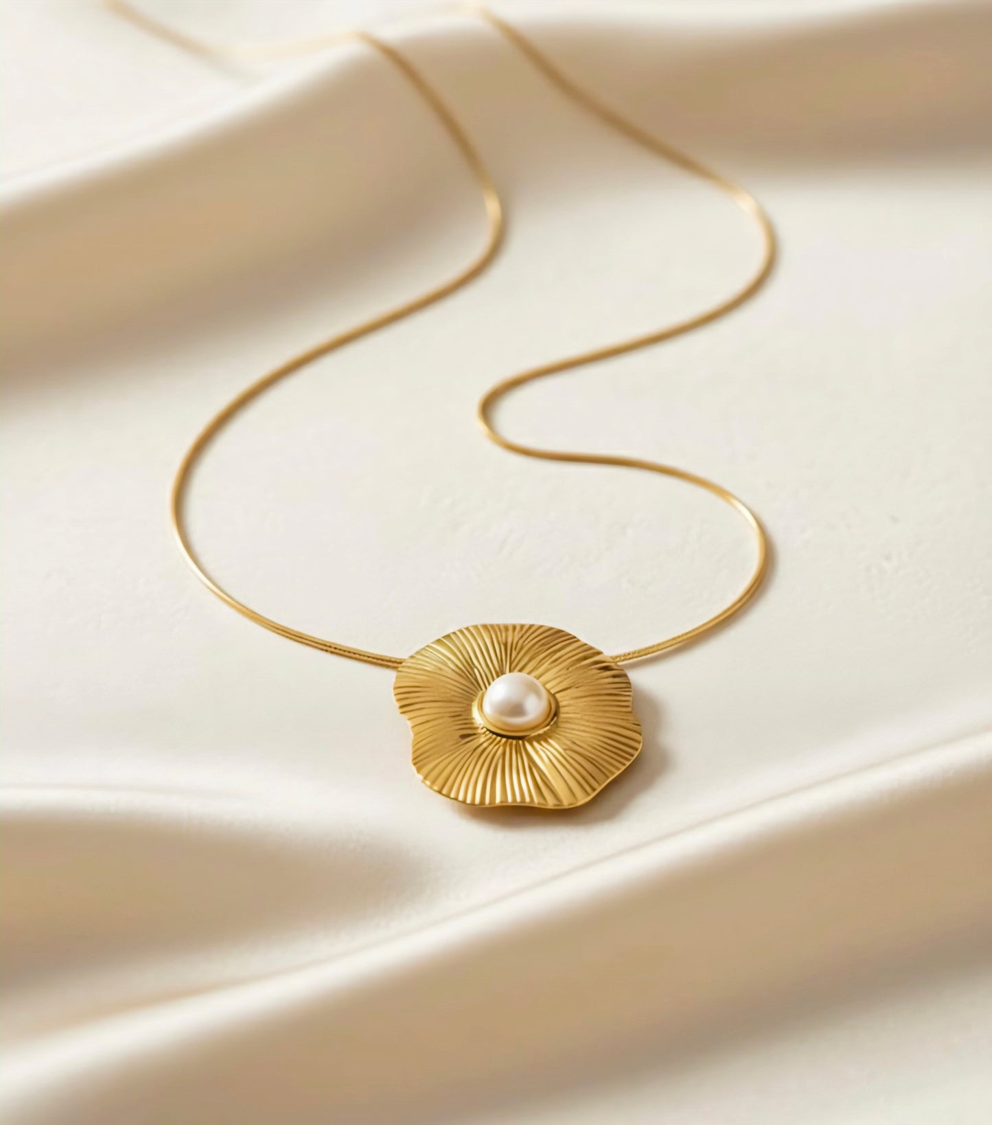 Flower Pearl Pendant