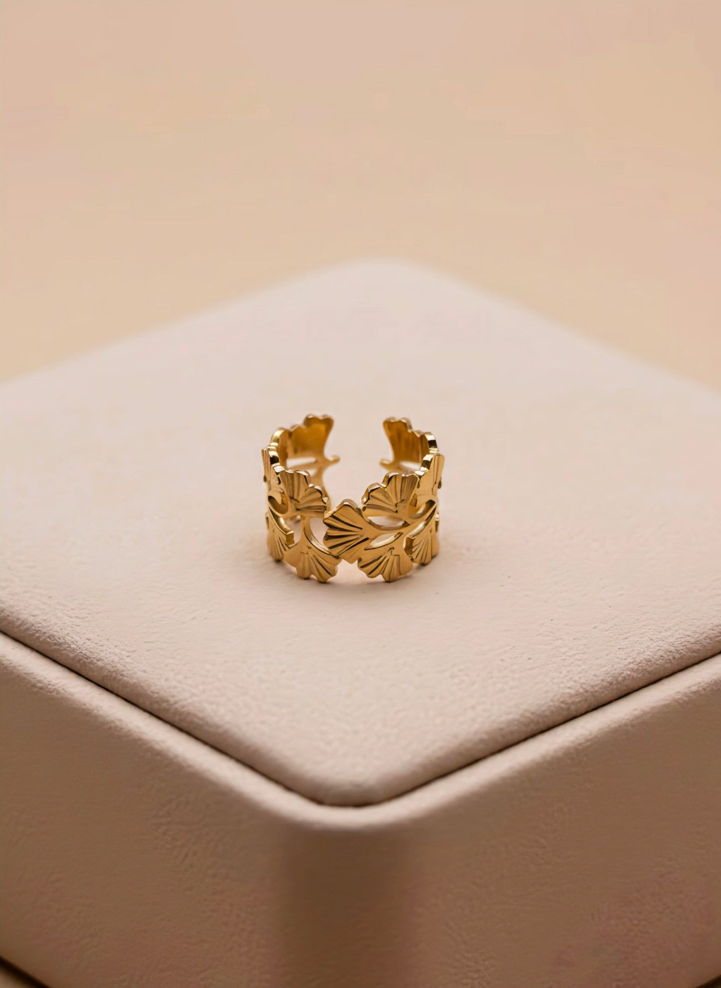 Ginkgo Leaf Ring